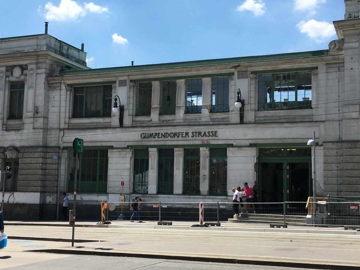 Apartment Zentral Direkt An U-Bahn Station Vienna Exterior photo